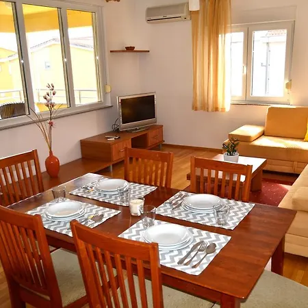 Success Luxury Apartment