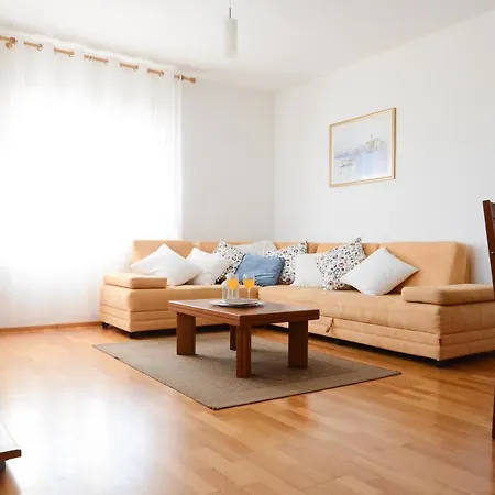 Success Luxury Apartment