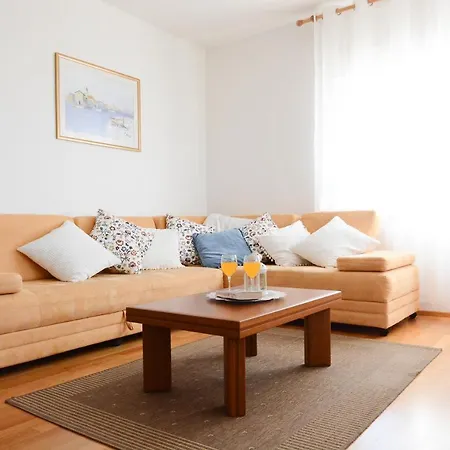 Success Luxury Apartment